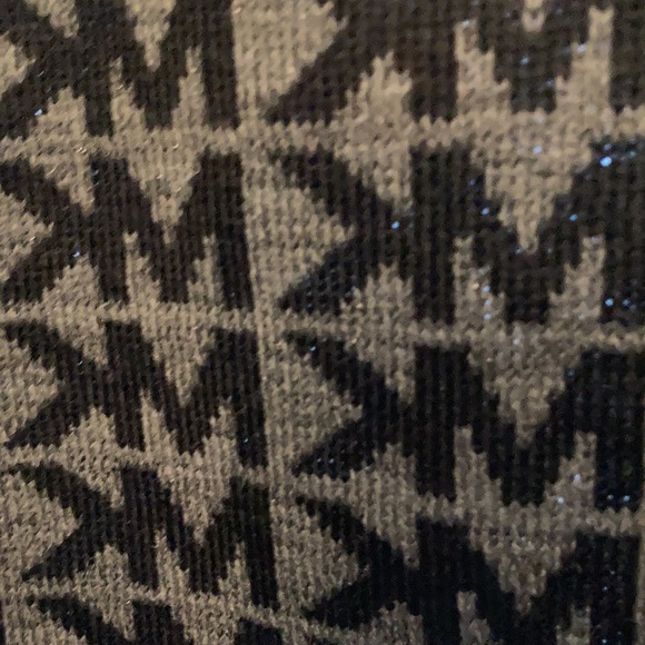 NWT Michael by Michael Kors scarf in black & charcoal. Hand wash cold. About 63” - Picture 5 of 7